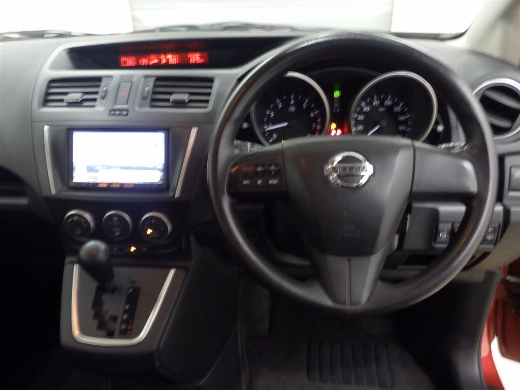 NISSAN LAFESTA