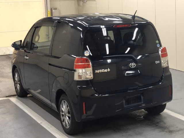 TOYOTA SPADE