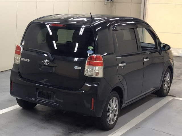 TOYOTA SPADE