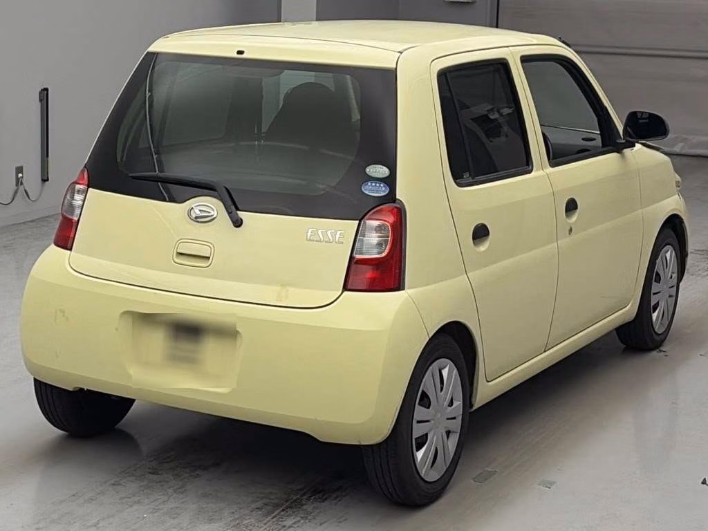 DAIHATSU ESSE