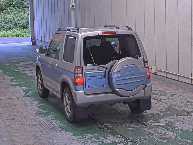 MITSUBISHI PAJERO MINI