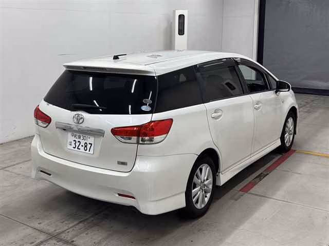 TOYOTA WISH