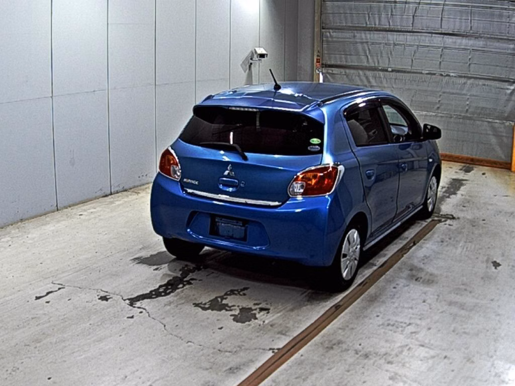 MITSUBISHI MIRAGE