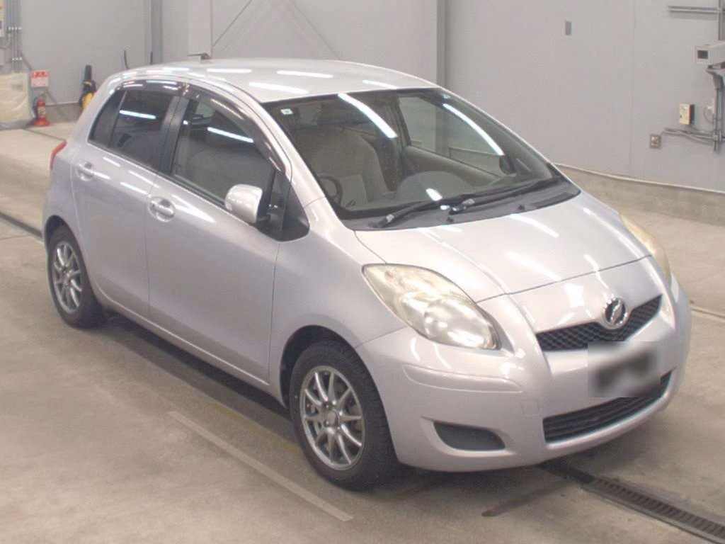 TOYOTA VITZ