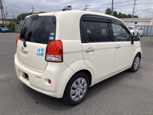 TOYOTA PORTE