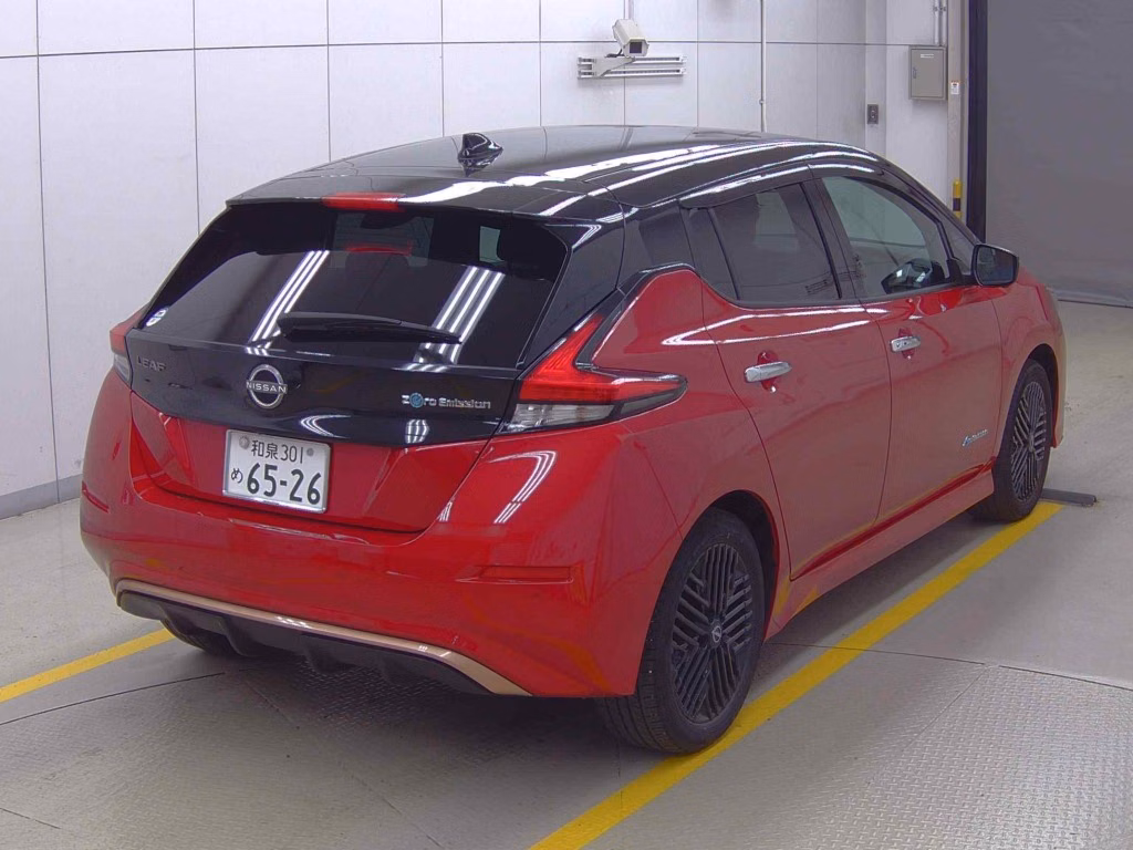 NISSAN LEAF