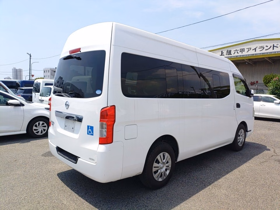 NISSAN NV350 CARAVAN