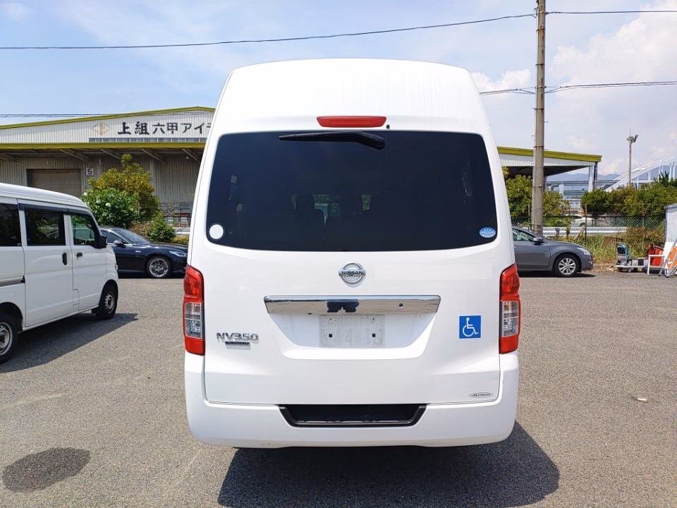 NISSAN NV350 CARAVAN