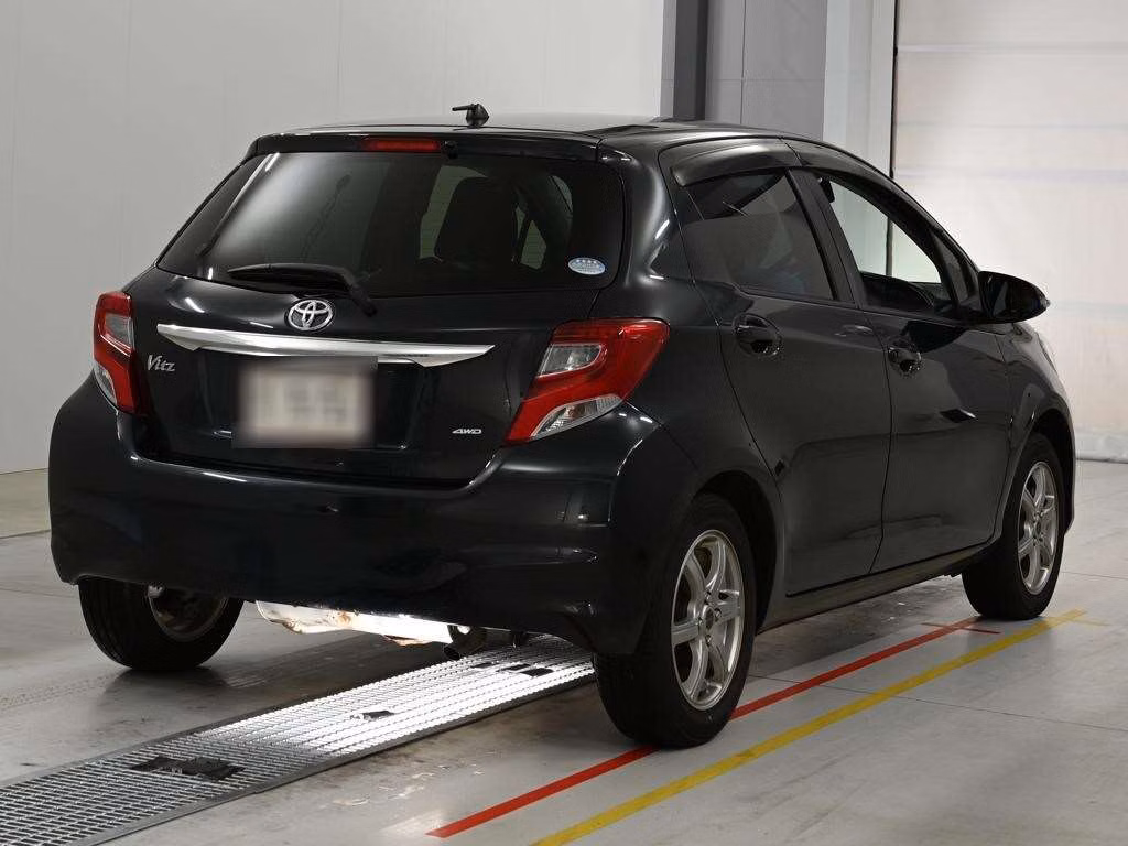 TOYOTA VITZ