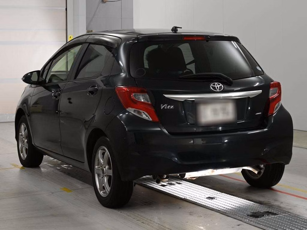 TOYOTA VITZ
