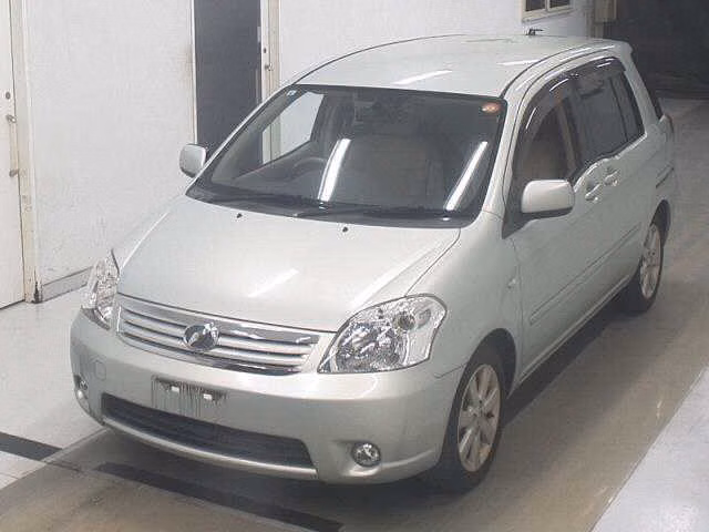 TOYOTA RAUM