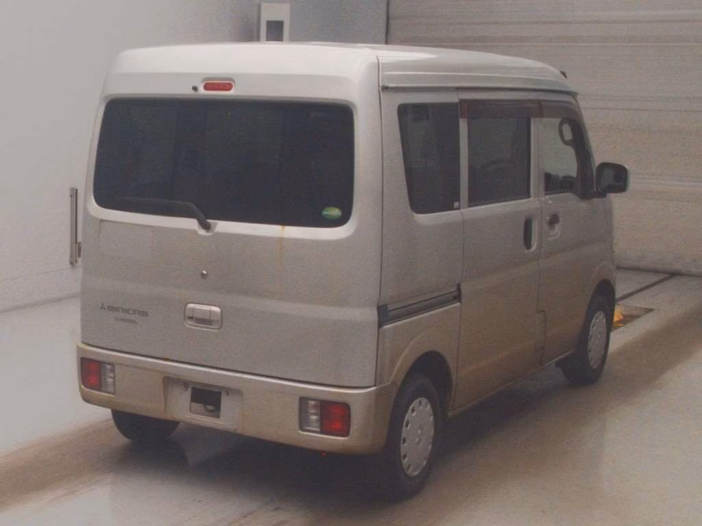 MITSUBISHI MINICAB