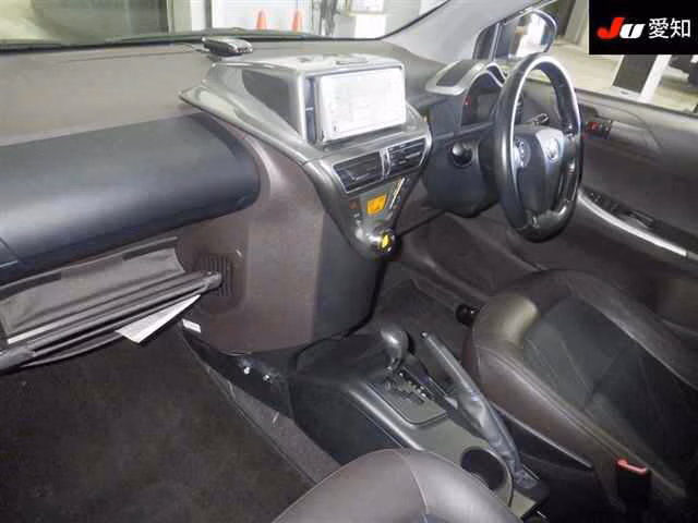 TOYOTA IQ