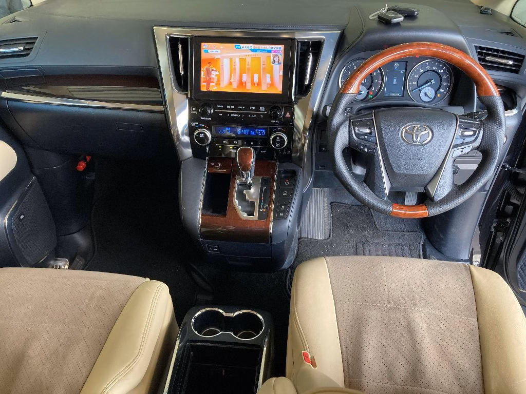 TOYOTA VELLFIRE