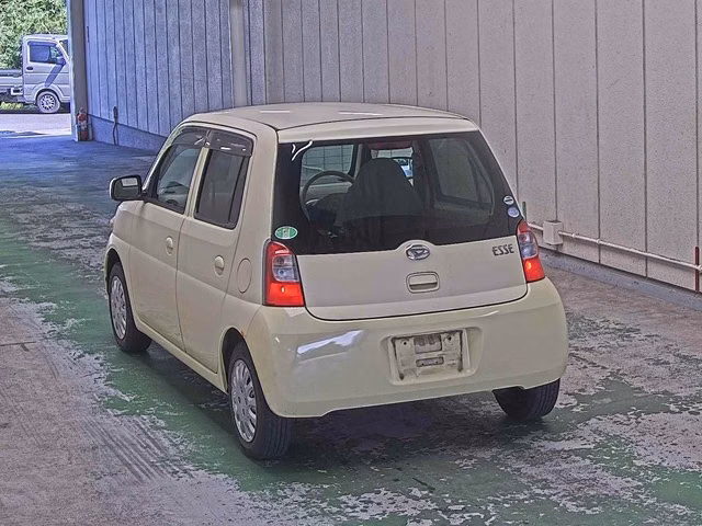 DAIHATSU ESSE