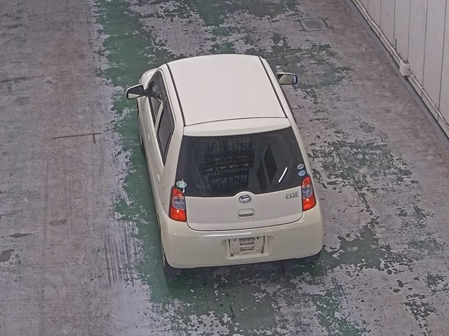 DAIHATSU ESSE