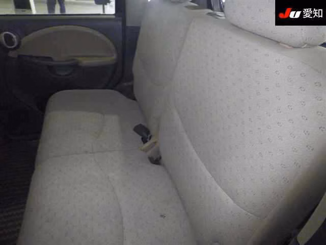 DAIHATSU MOVE LATTE