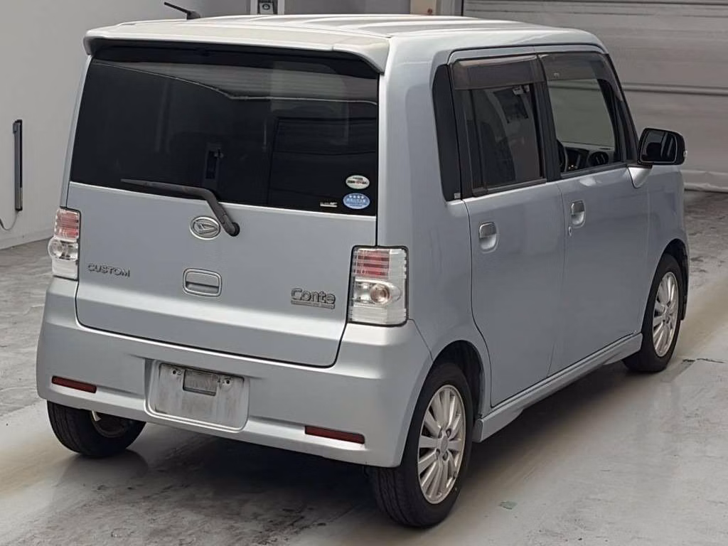 DAIHATSU MOVE CONTE