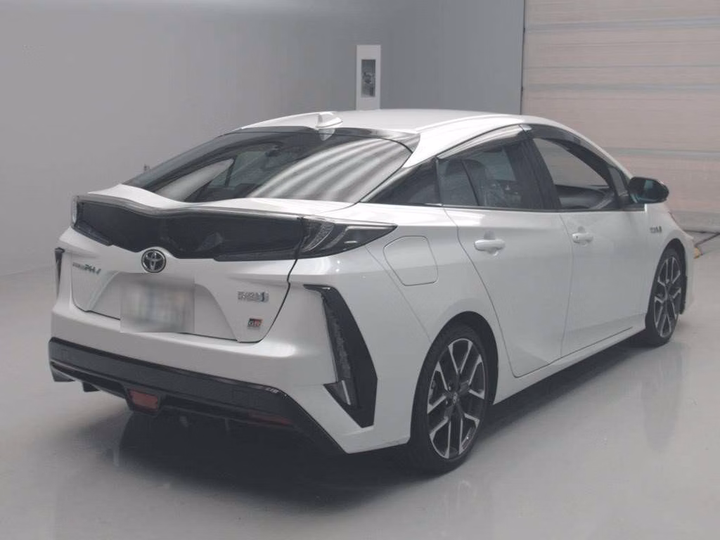 TOYOTA PRIUS PHV