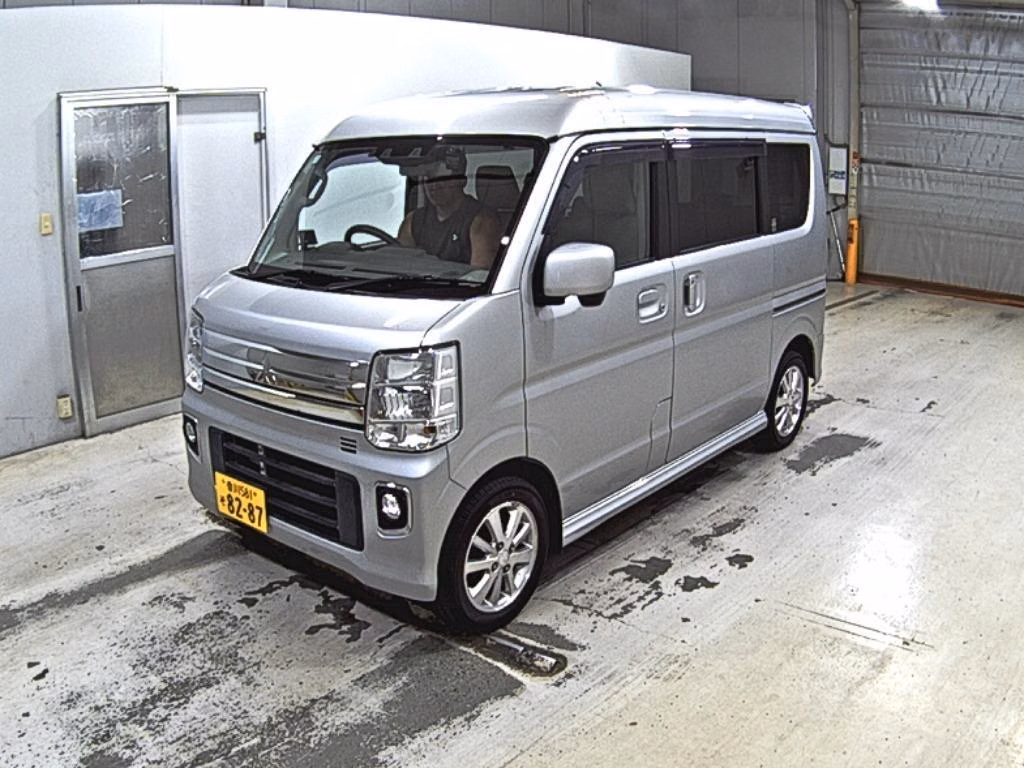 MITSUBISHI TOWN BOX