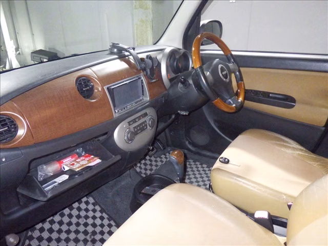 DAIHATSU MIRA GINO