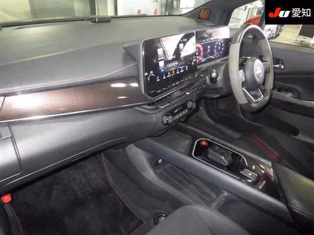 NISSAN AURA