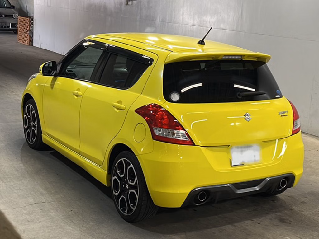 SUZUKI SWIFT