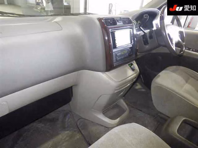 TOYOTA GRAND HIACE