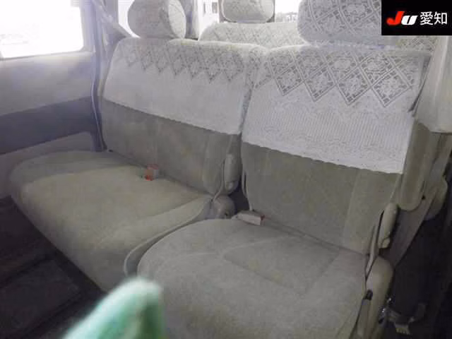 TOYOTA GRAND HIACE