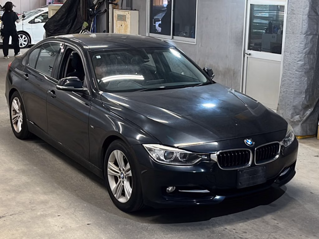 BMW 3-SERIES