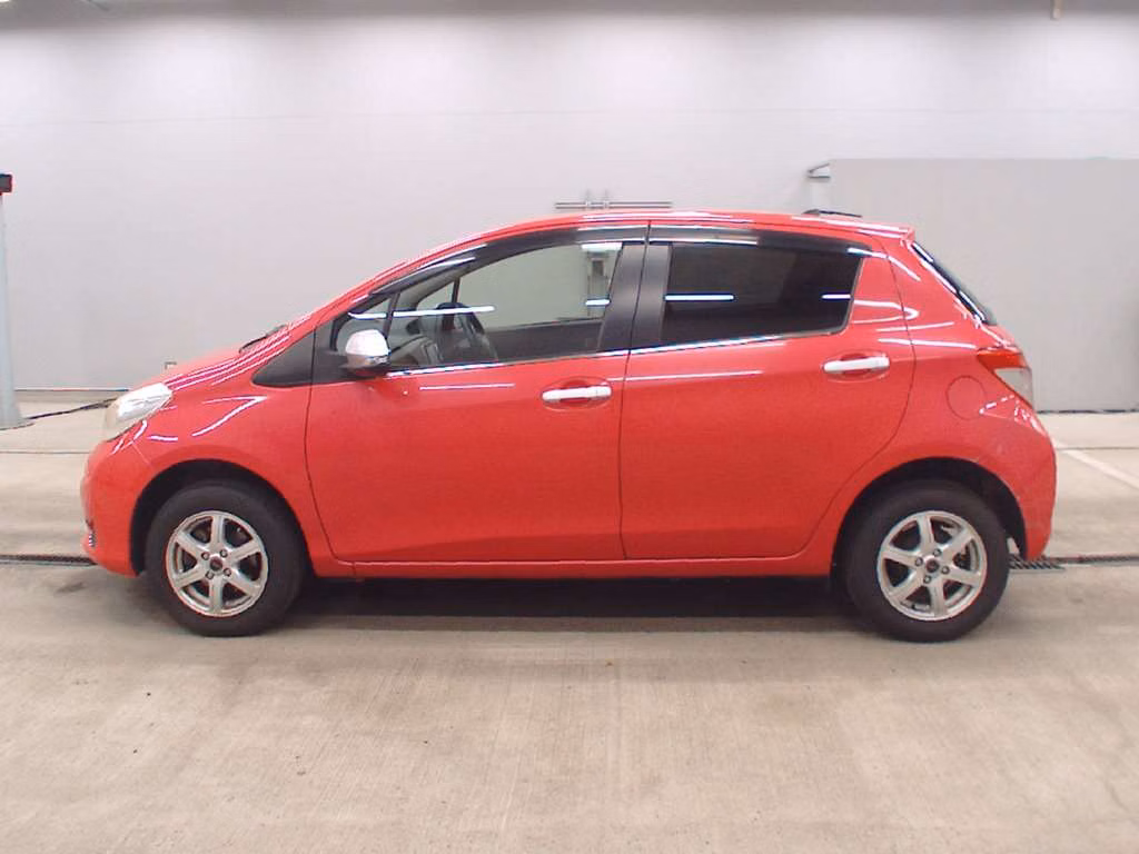TOYOTA VITZ