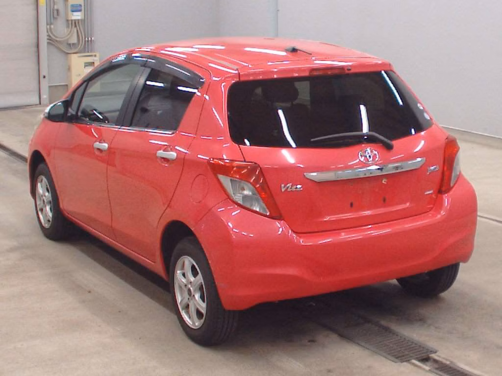 TOYOTA VITZ