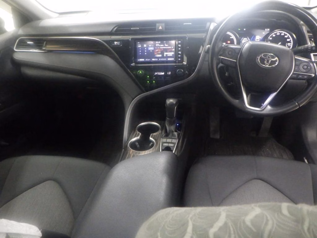 TOYOTA CAMRY