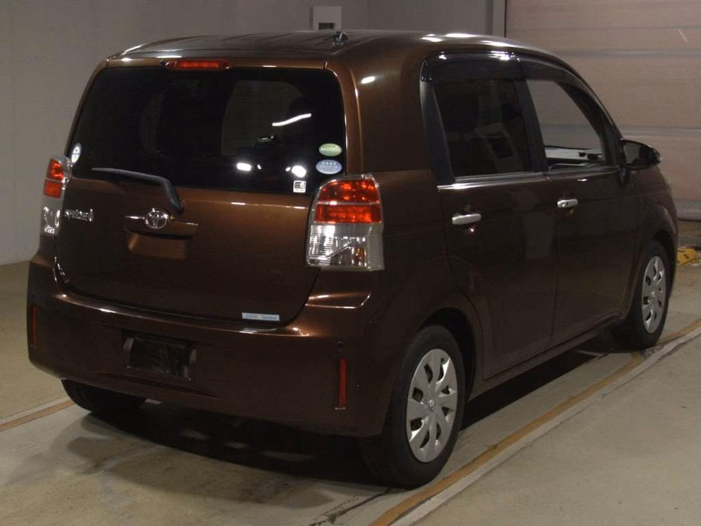 TOYOTA SPADE