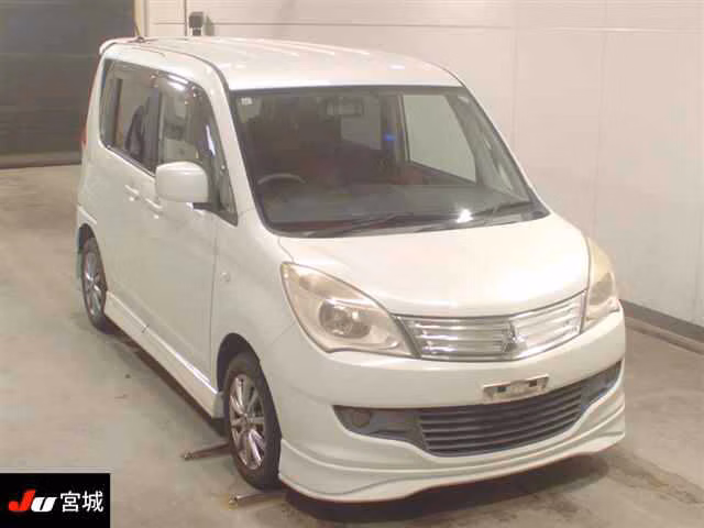 MITSUBISHI DELICA D:2