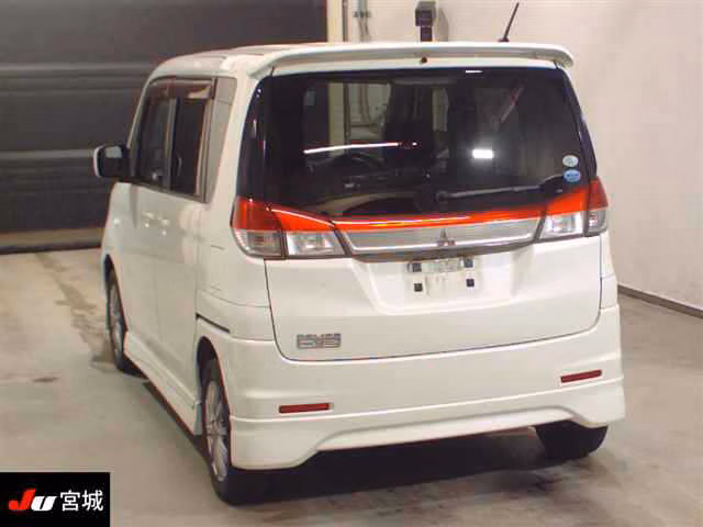MITSUBISHI DELICA D:2
