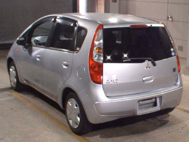 MITSUBISHI COLT