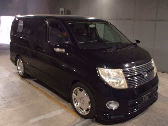 NISSAN ELGRAND