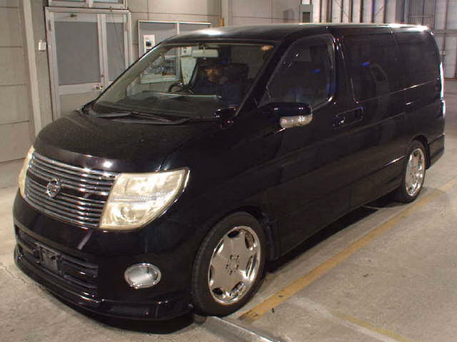 NISSAN ELGRAND