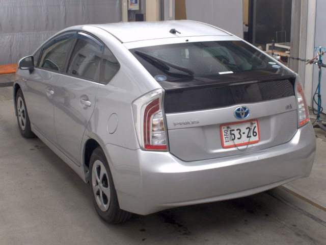 TOYOTA PRIUS
