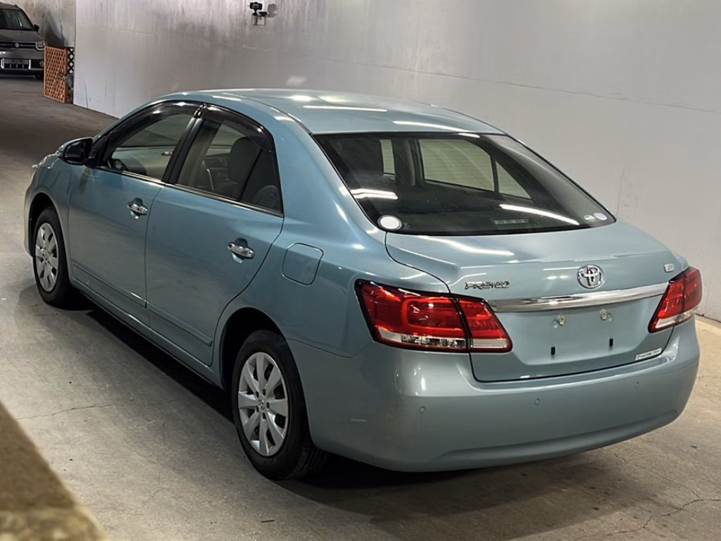 TOYOTA PREMIO
