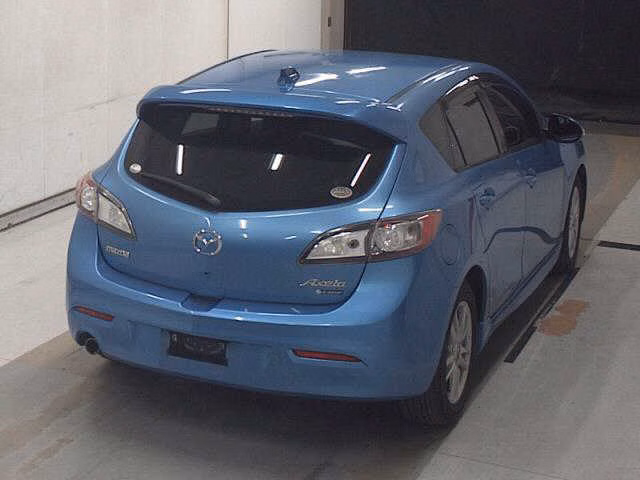 MAZDA AXELA