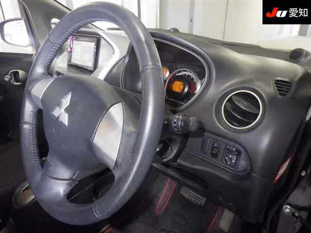 MITSUBISHI I