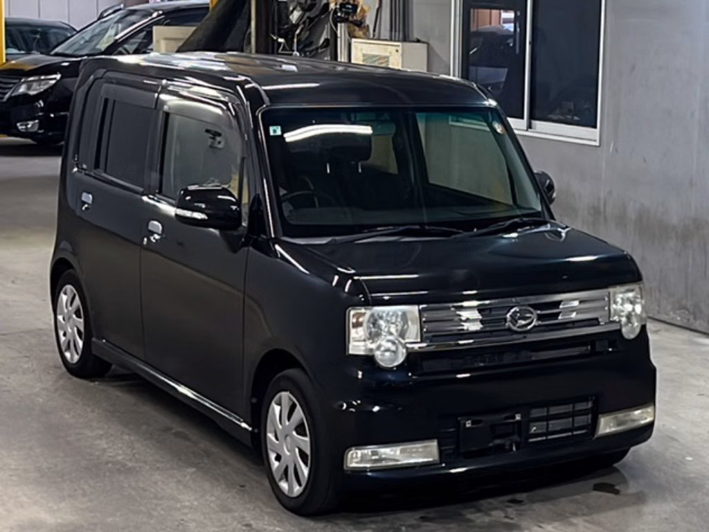 DAIHATSU MOVE CONTE