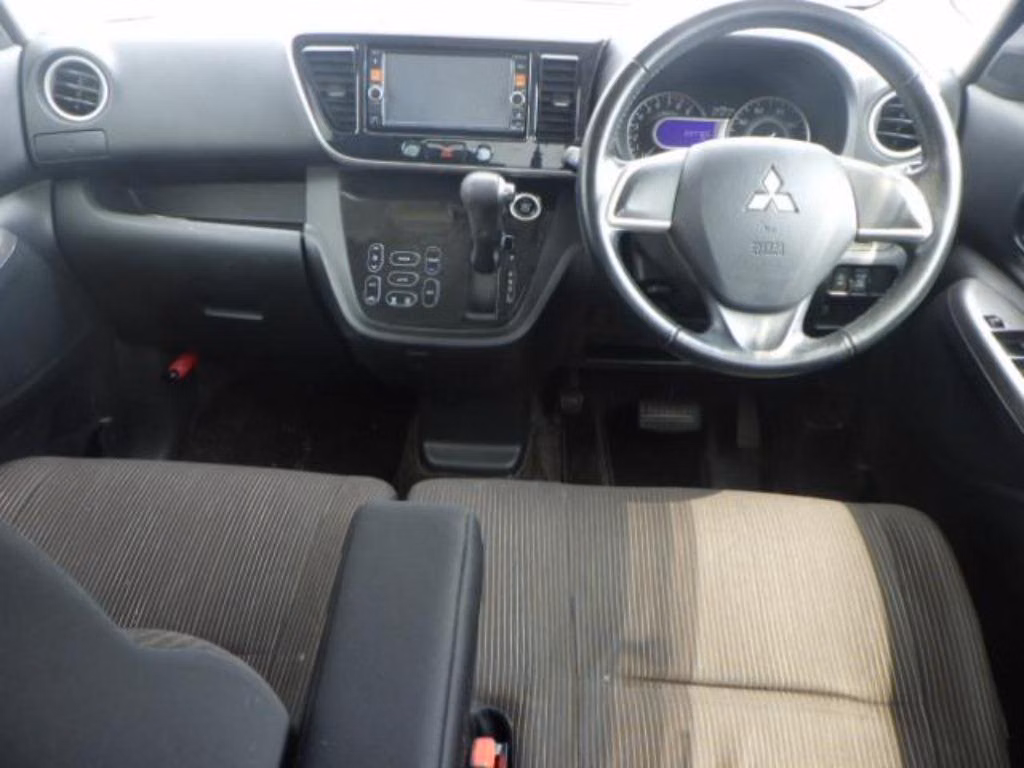 MITSUBISHI EK SPACE