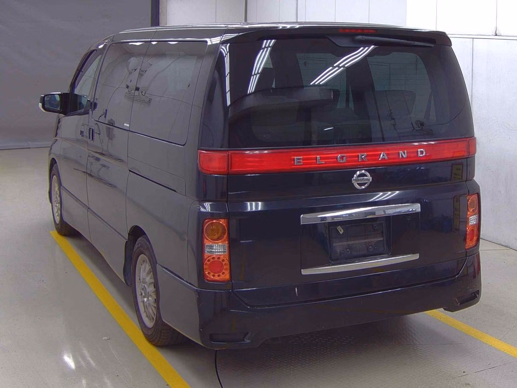 NISSAN ELGRAND