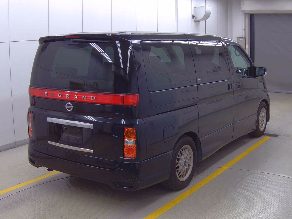 NISSAN ELGRAND