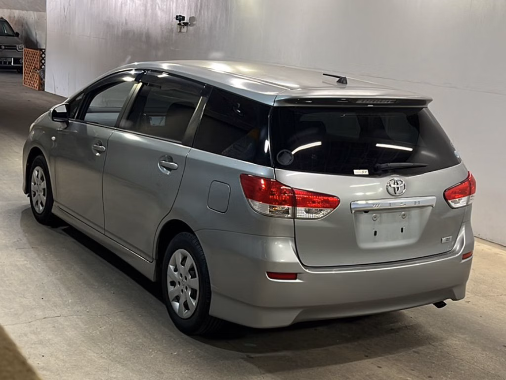 TOYOTA WISH