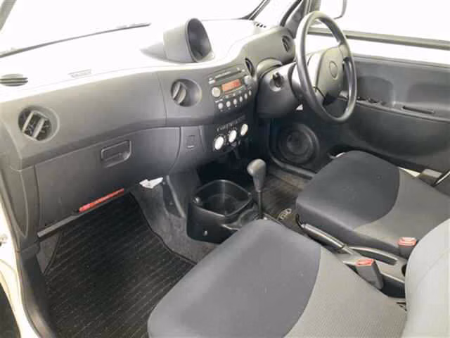 DAIHATSU ESSE