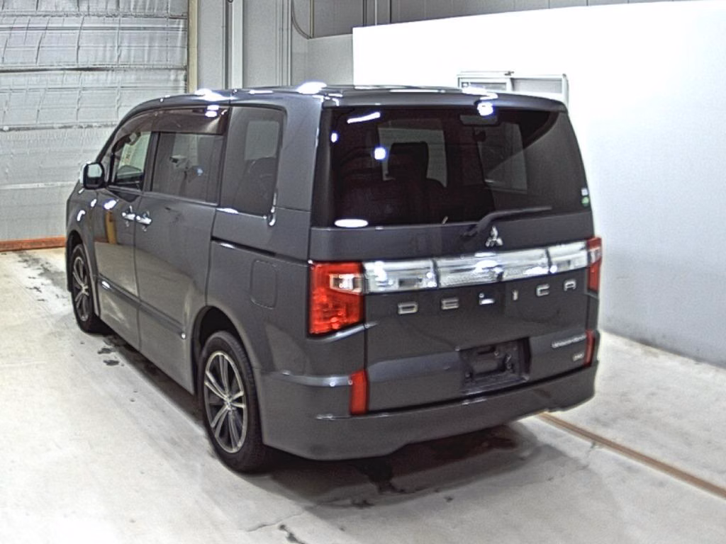 MITSUBISHI DELICA D:5